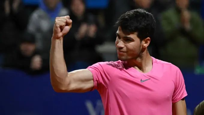 Carlos Alcaraz vs Jannik Sinner. Pronóstico, Apuestas y Cuotas│19 de Marzo de 2023