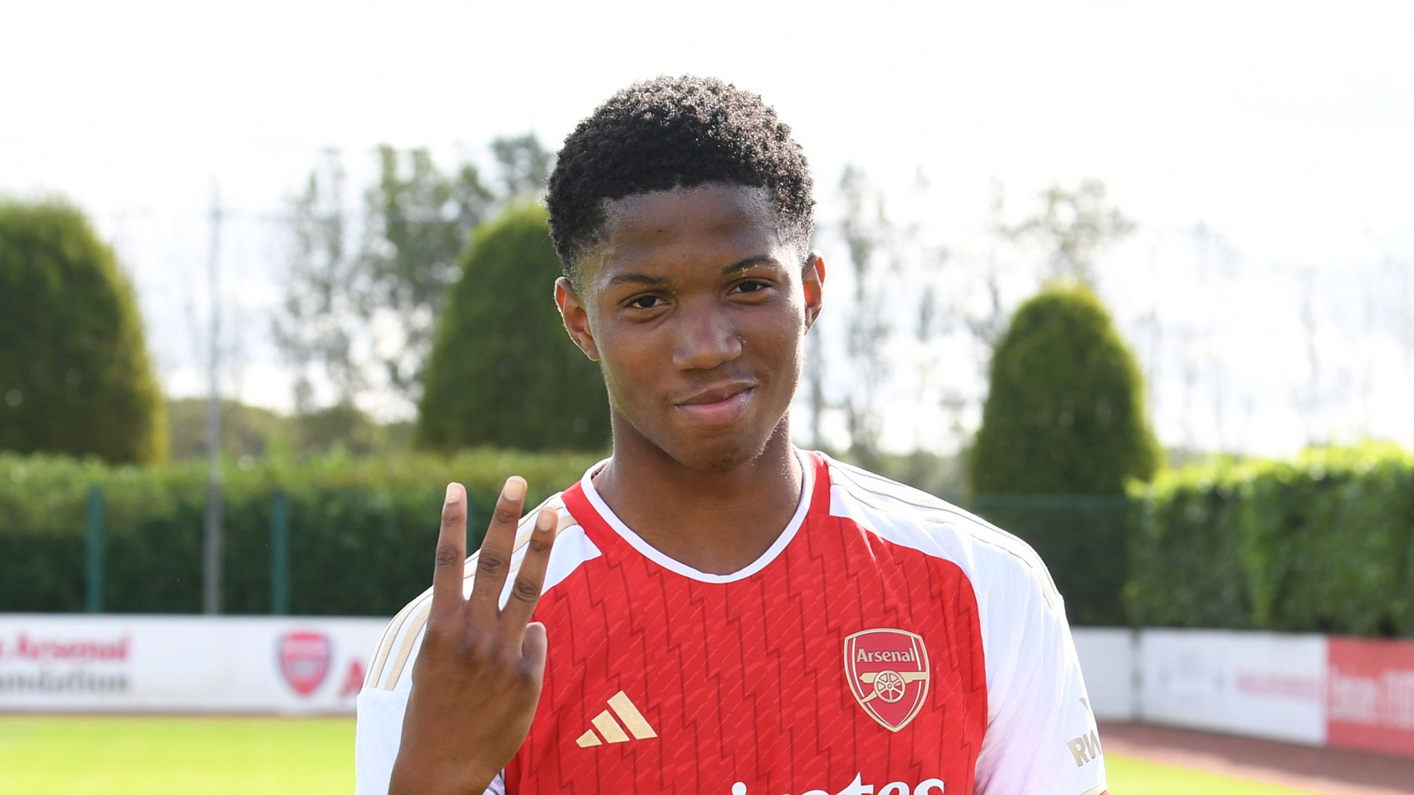 15 Year Old Arsenal Forward Obi-Martin Scores Ten Goals In One Match