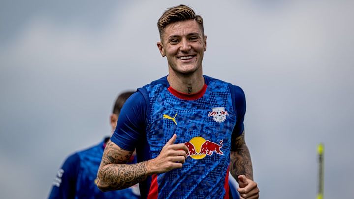 Manchester United Secure Transfer of Šeško for 76.5 Million Euros