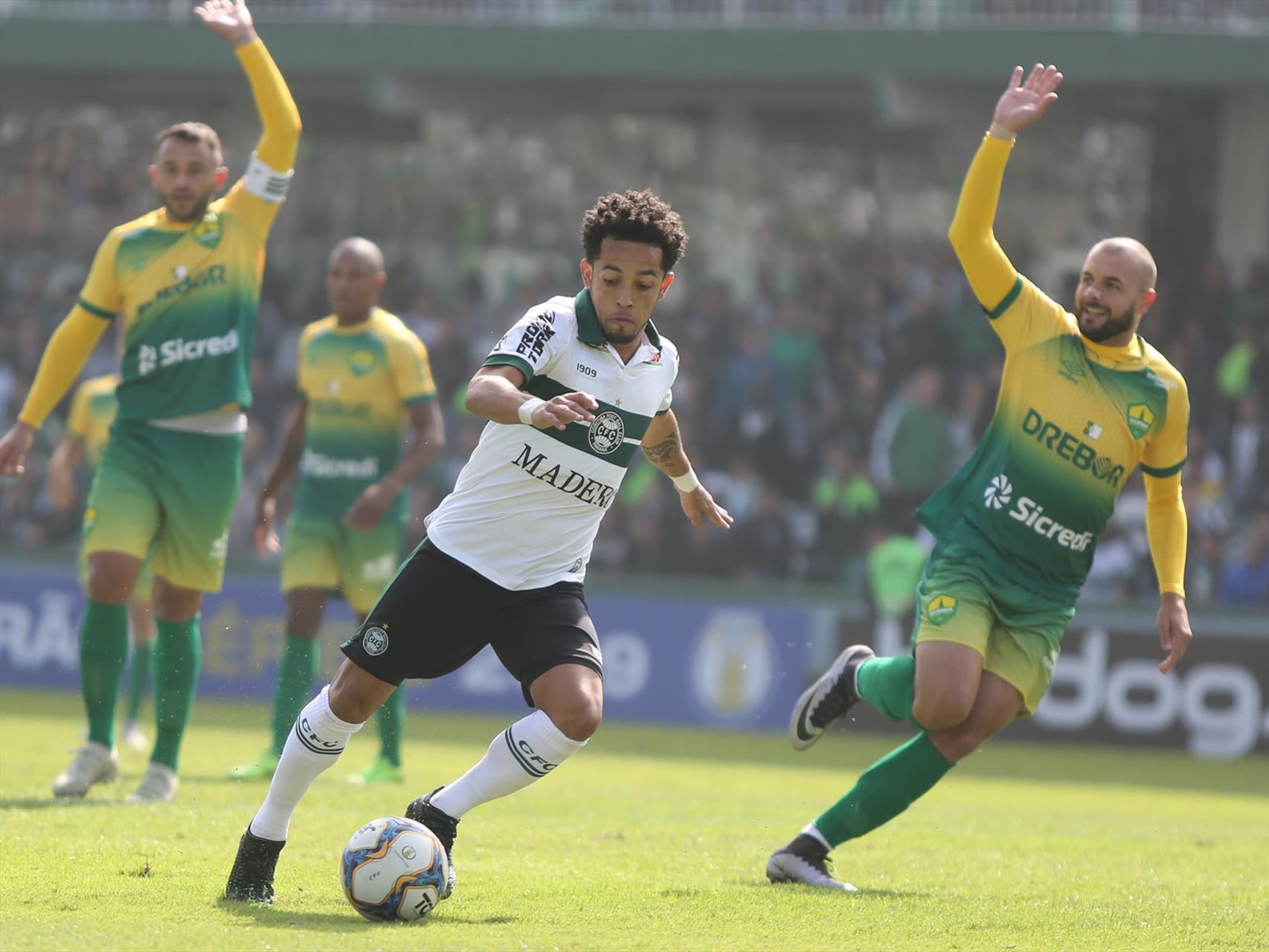 Cuiabá vs. Coritiba. Pronostico, Apuestas y Cuotas│13 de noviembre de 2022