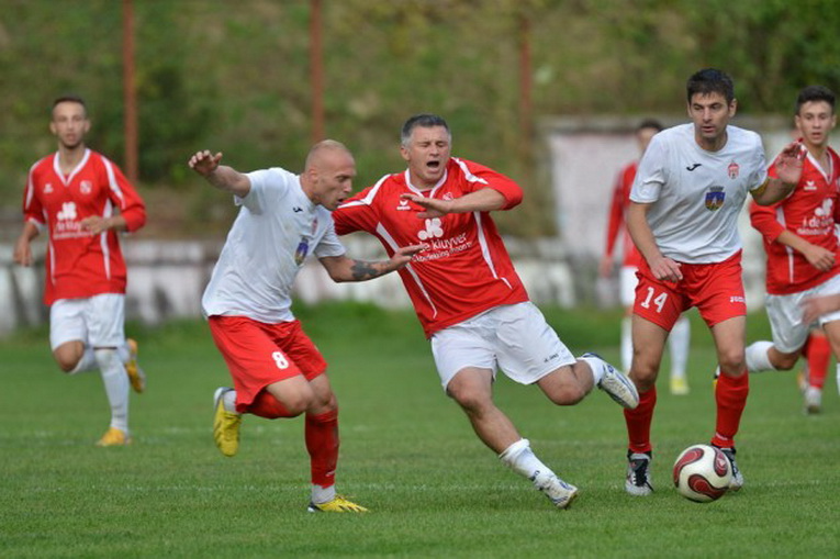 Romanian Coach, 53, Let Himself On The Field And Scored