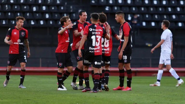 Newell’s Old Boys vs Arsenal de Sarandi Prediction, Betting Tips & Odds │04 OCTOBER, 2022