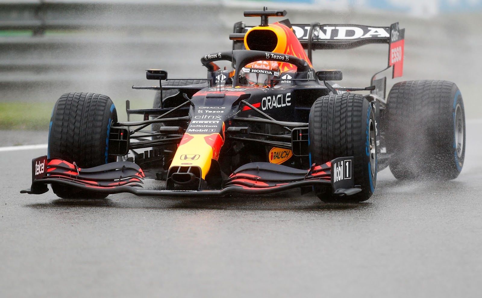 Abu Dhabi F1: Verstappen notches fastest time in first practise