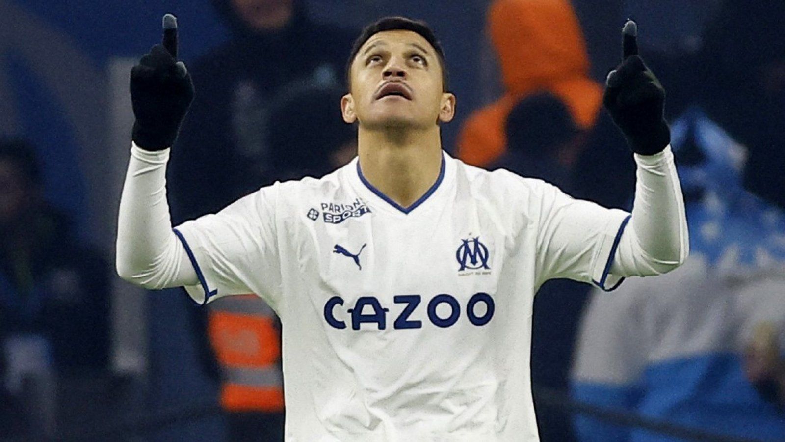 Alexis Sánchez debe elegir entre Turquía y Arabia Saudita