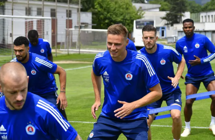 Swift Hesperange vs Slovan Prediction, Betting Tips & Odds │19 JULY, 2023