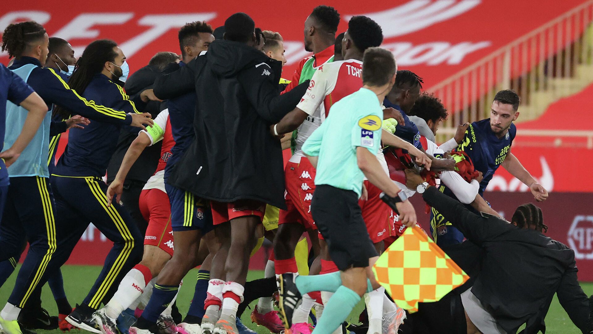 Monaco and Lyon players had a powerful fight after the match