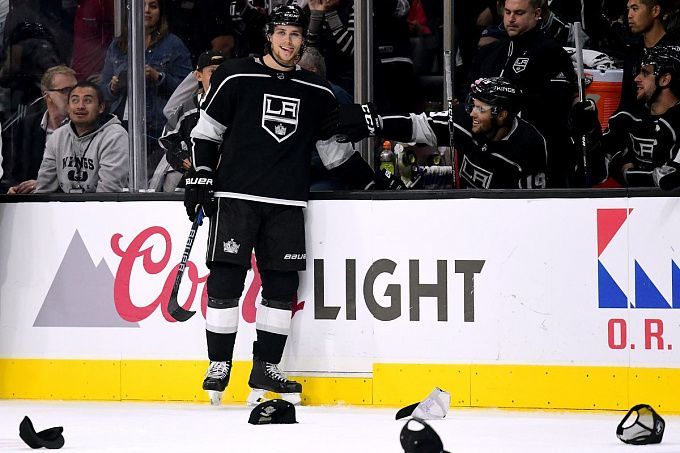 Chicago Blackhawks vs Los Angeles Kings Prediction, Betting Tips & Odds │13 APRIL, 2022