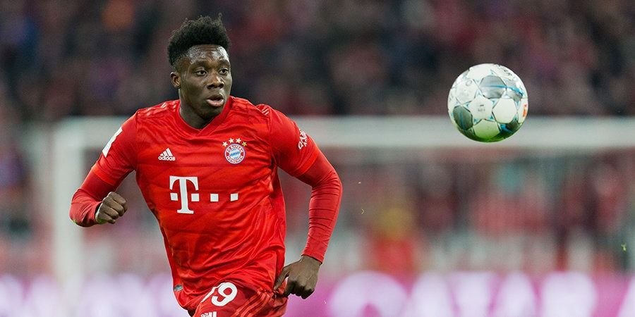 Alphonso Davies Extends Contract with Bayern Munich