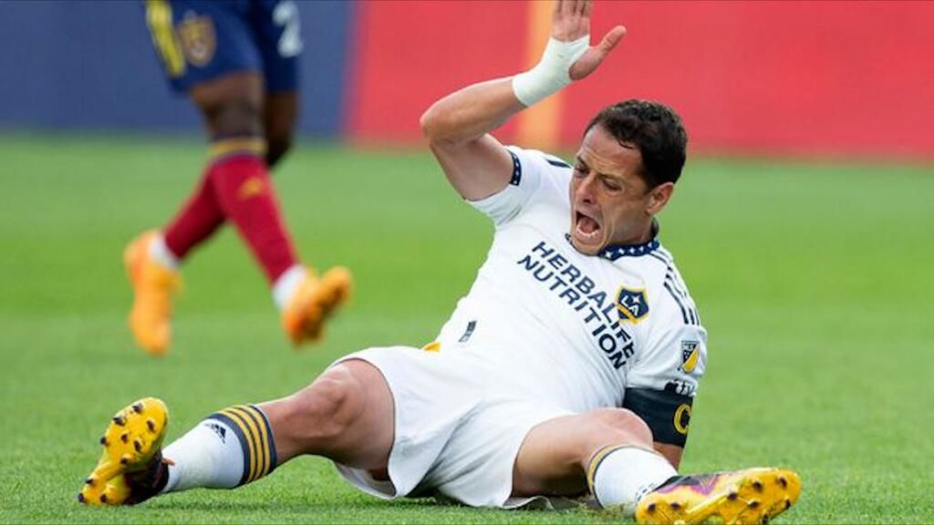 Se confirmó la grave lesión de Javier ‘Chicharito’ Hernández