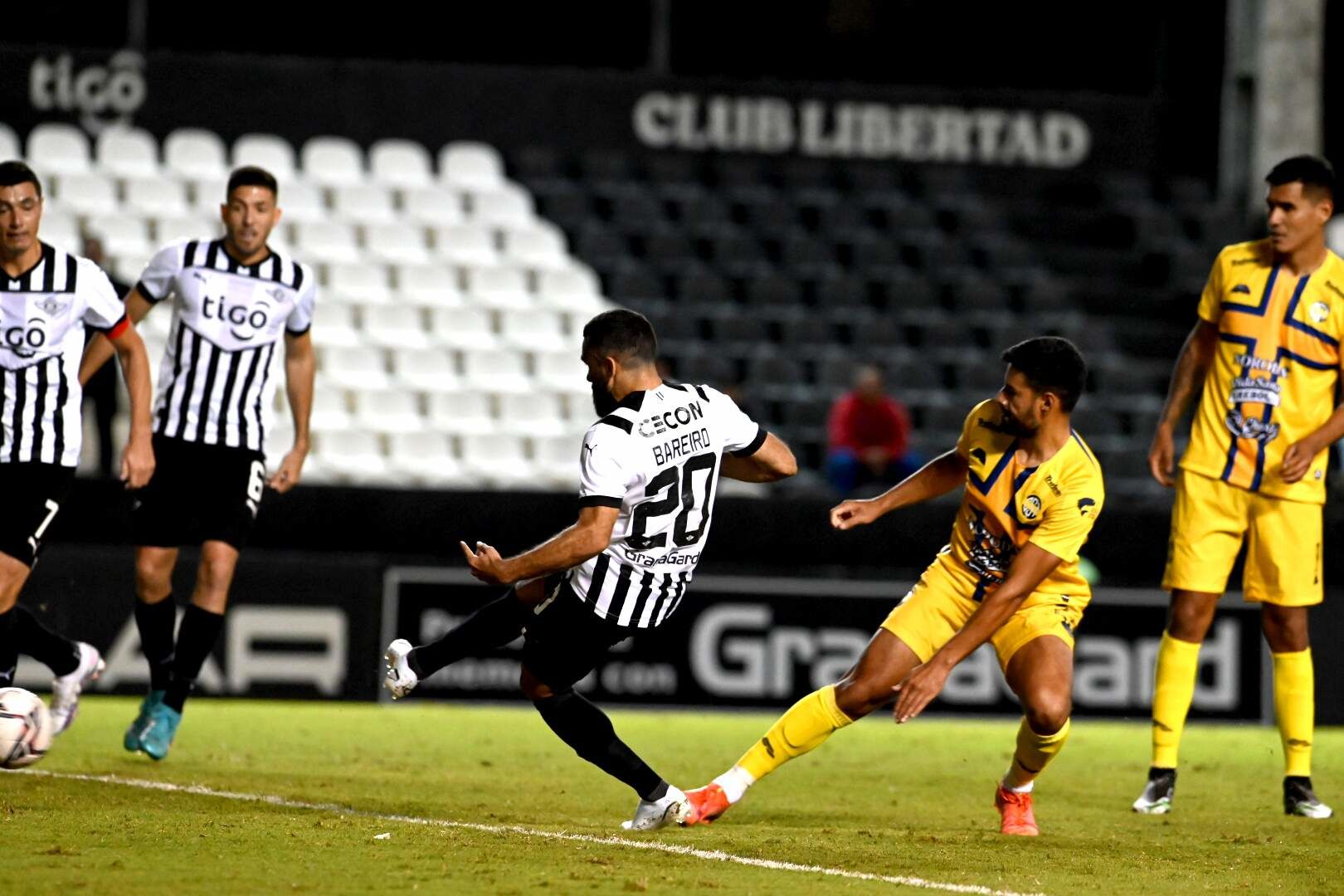 Libertad vs. Sportivo Trinidense. Pronostico, Apuestas y Cuotas│20 de agosto de 2023