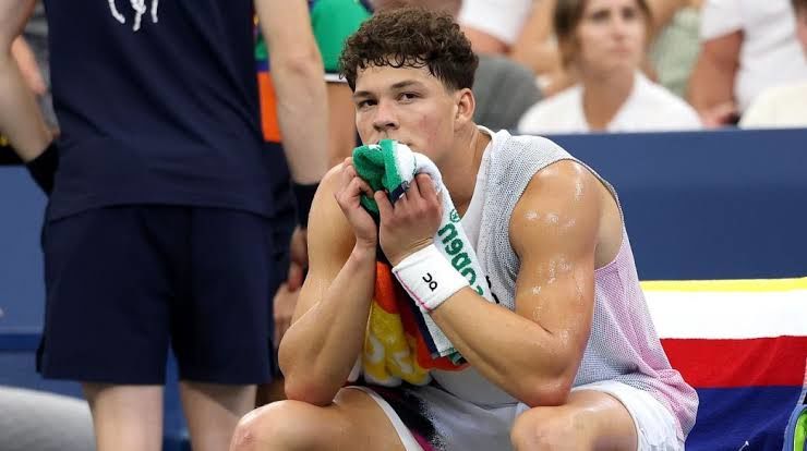 Kamil Majchrzak vs Ben Shelton: Prediction for the Match on October 21, 2025