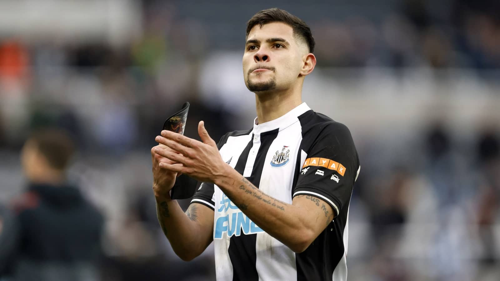 Barcelona Can Offer €100m for Newcastle Midfielder Guimarães