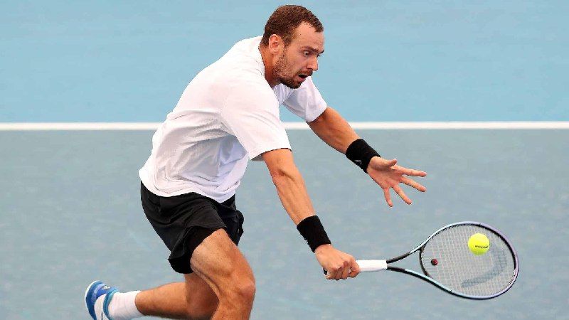 Roman Safiullin vs Juan Manuel Cerundolo. Pronostico, Apuestas y Cuotas│20 de agosto de 2023