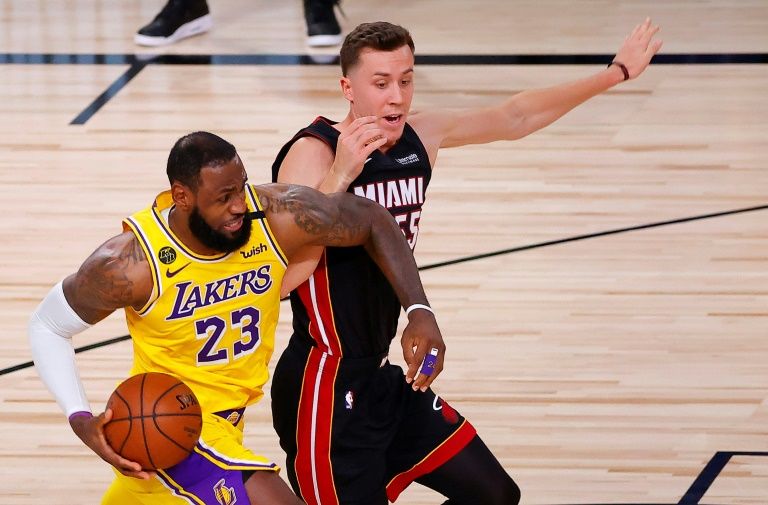 Miami Heat vs Los Angeles Lakers Prediction, Betting Tips & Odds │24 JANUARY, 2022