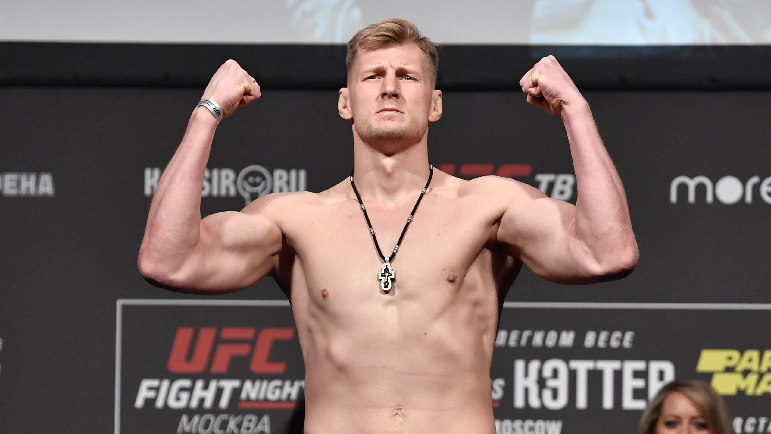 Volkov, Sylvia, Struve, and Other Giants: Top 10 Tallest MMA Fighters