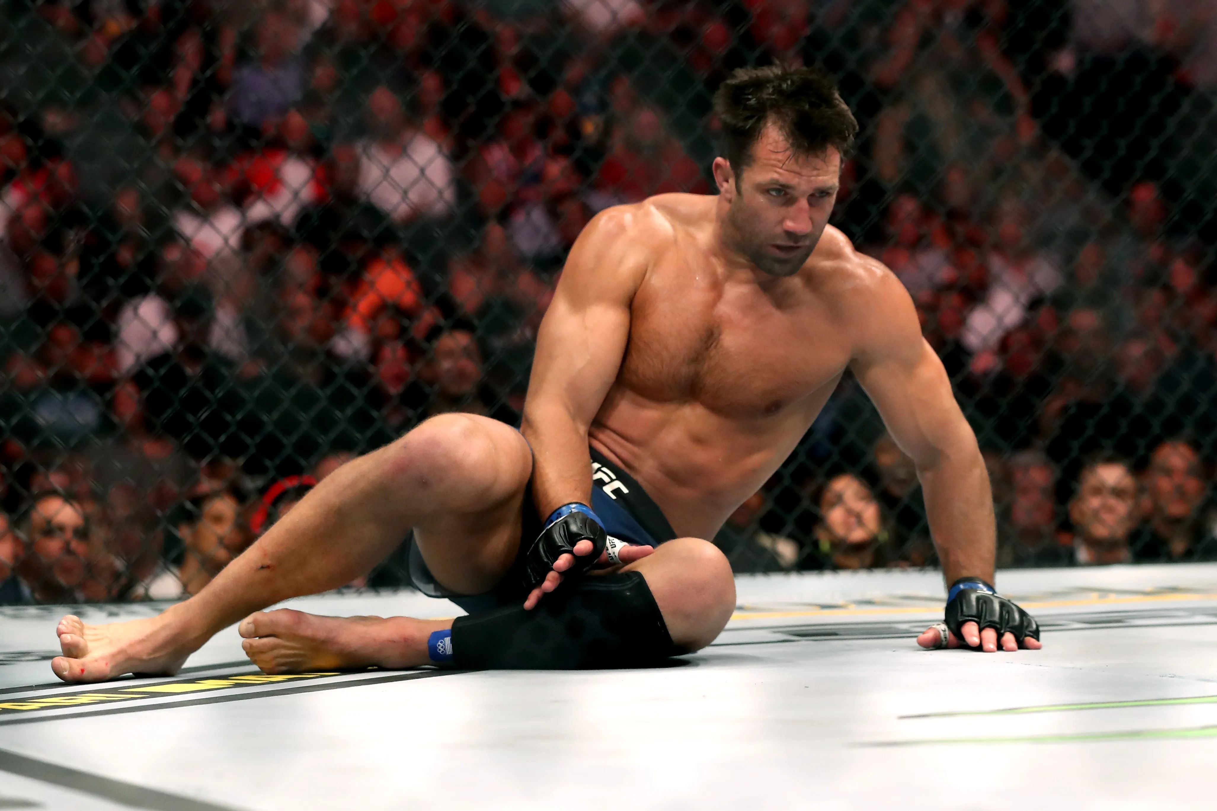 Former UFC Champion Rockhold To Fight April 20 In Dubai