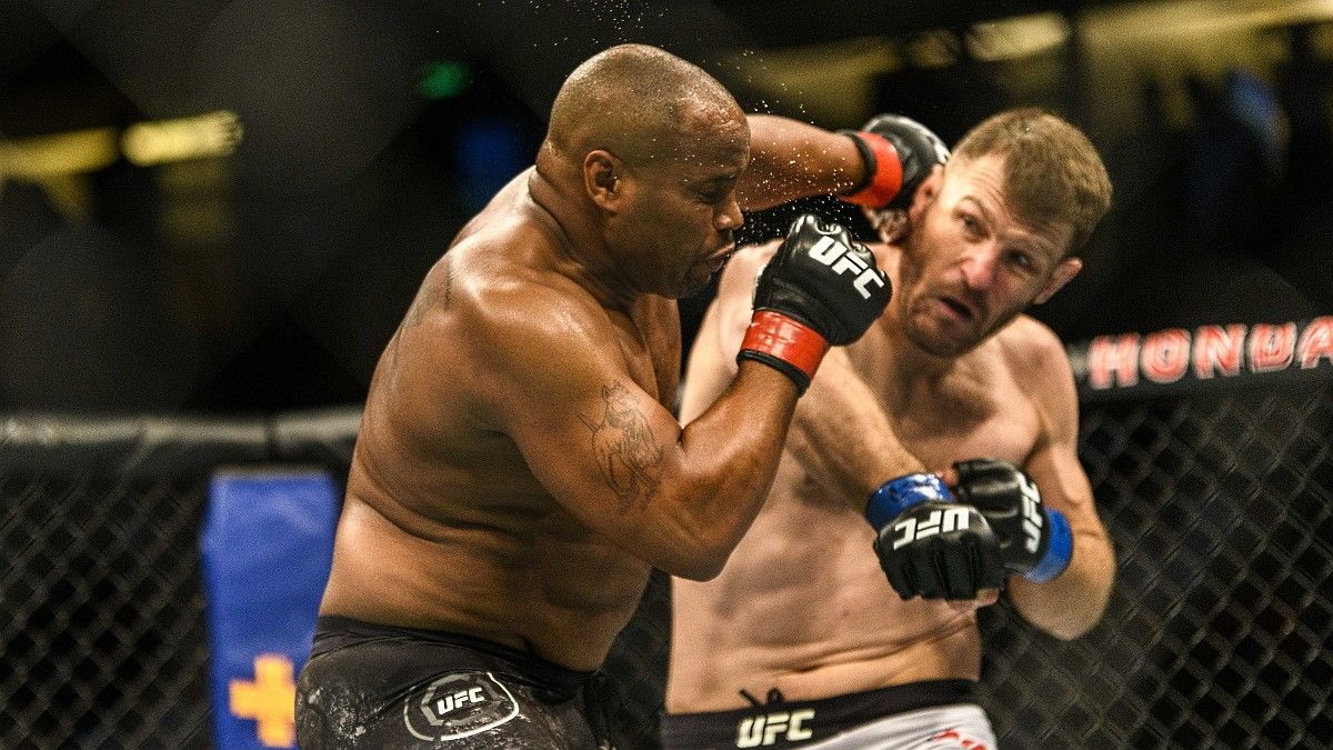 Cormier regrets not ending career after beating Miocic