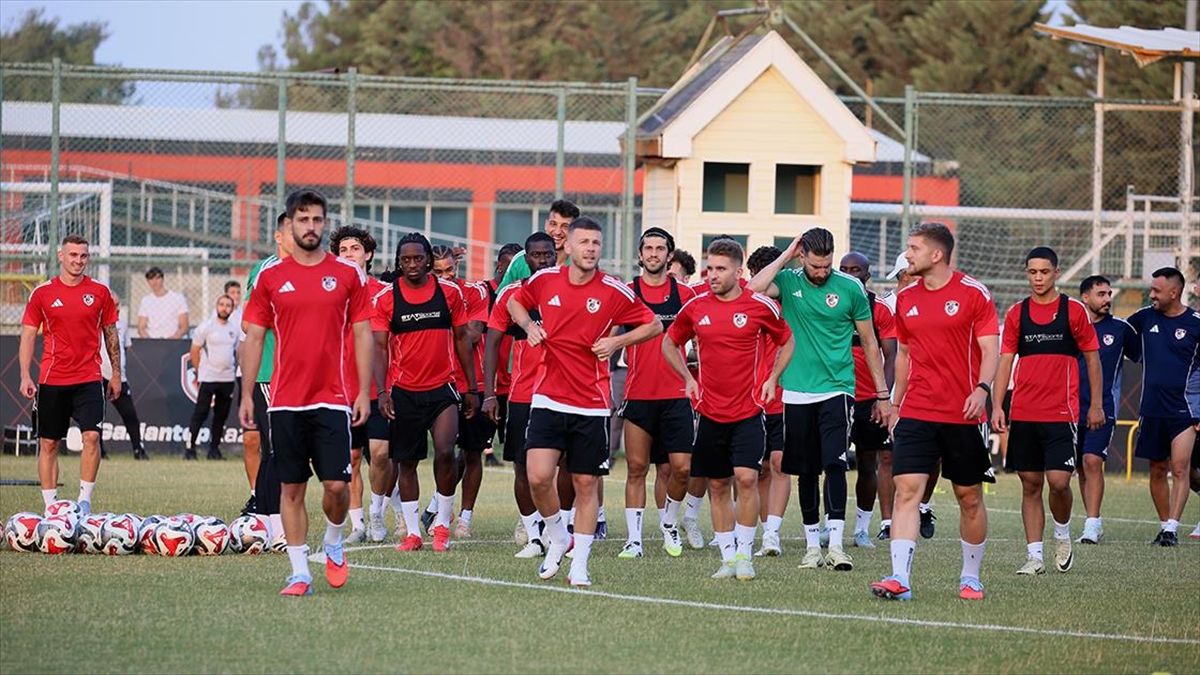 Konyaspor vs Gaziantep: Prediction for the Match on August 17, 2025