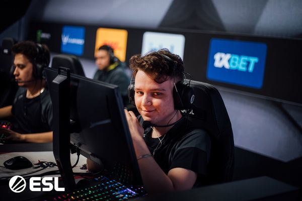 Outsiders vs. Unique. Pronostico, Apuestas y Cuotas│17 de abril de 2022