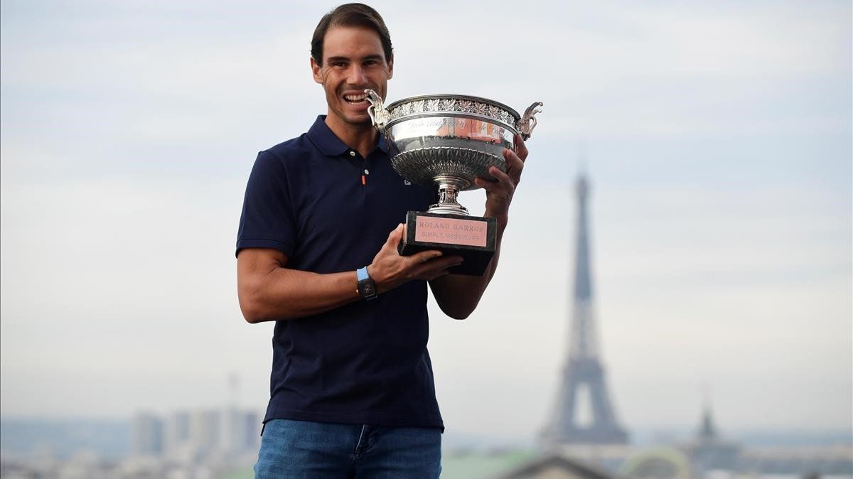 Rafael Nadal llegó a Paris, al parecer sí esta listo para el Roland Garros