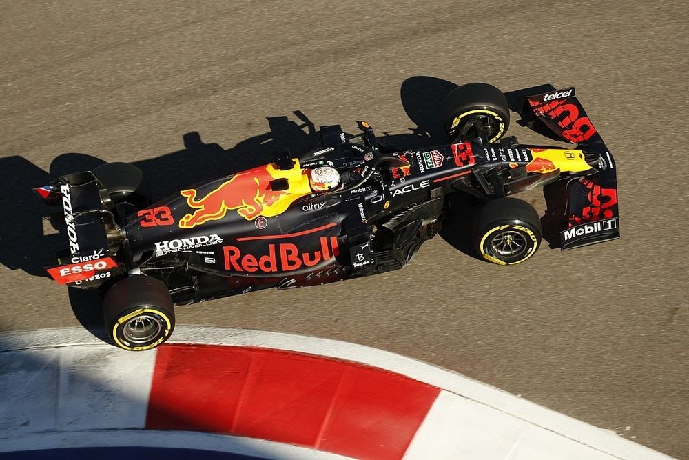 Verstappen lodges fastest time in Qatar F1 practice