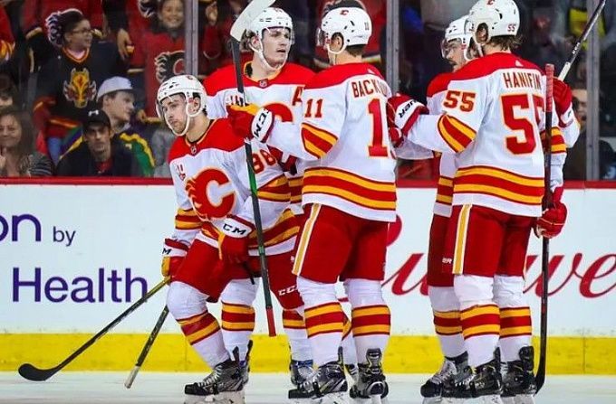 Anaheim Ducks vs Calgary Flames Pronóstico, Apuestas y Cuotas│21 de Marzo de 2023