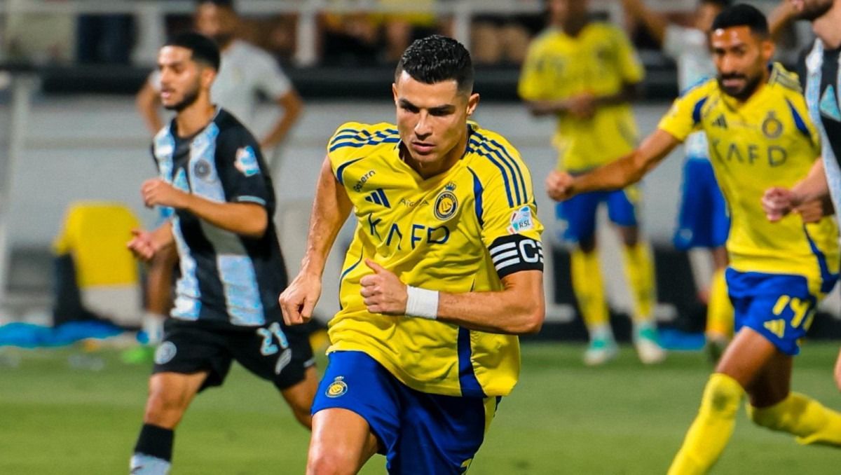 Cristiano Ronaldo Becomes First Billionaire Among Footballers