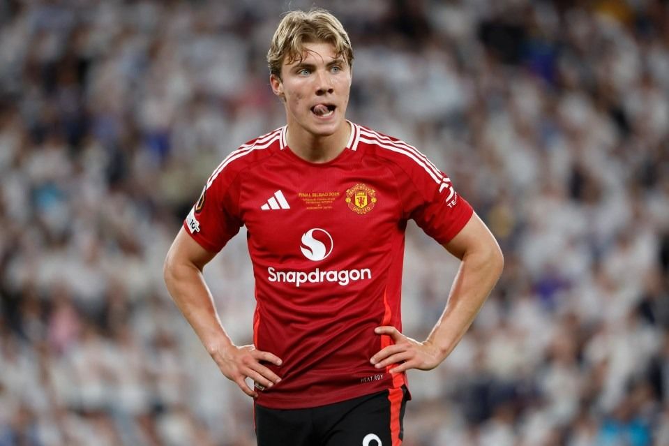 Romano: Hojlund Will Stay at Manchester United If Promised Playing Time