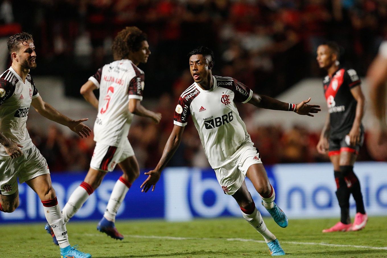 Flamengo vs. Talleres de Cordoba. Pronostico, Apuestas y Cuotas│13 de abril de 2022