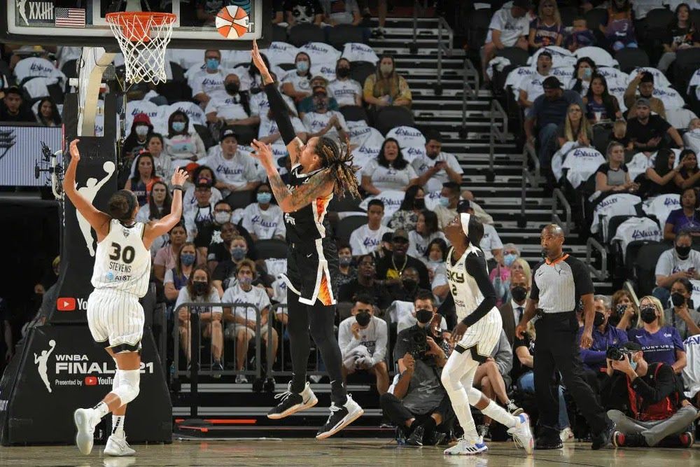 WNBA: Mercury looks to level series versus the Sky