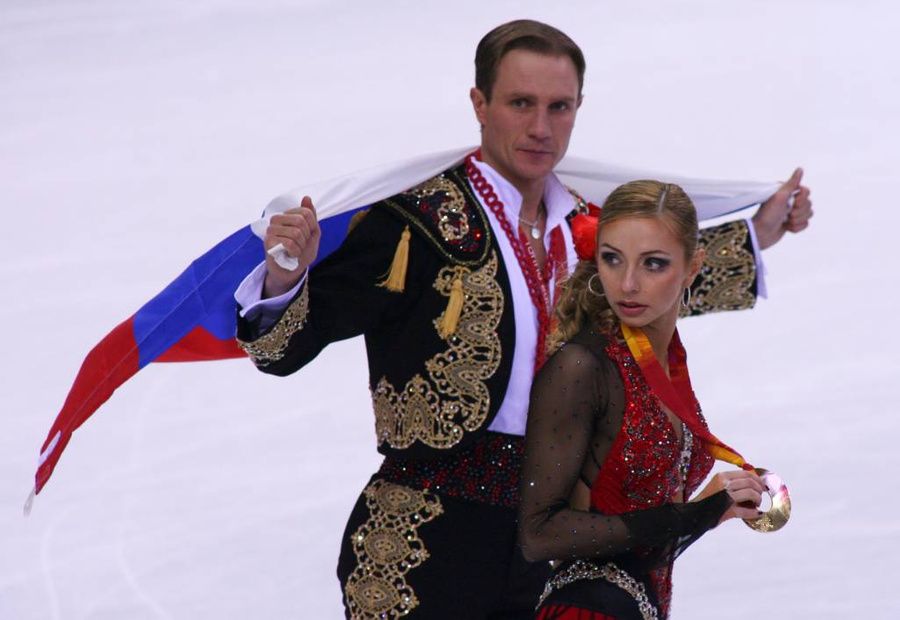 Russian figure skater Kostomarov had both feet amputated, doctors fight for his hands