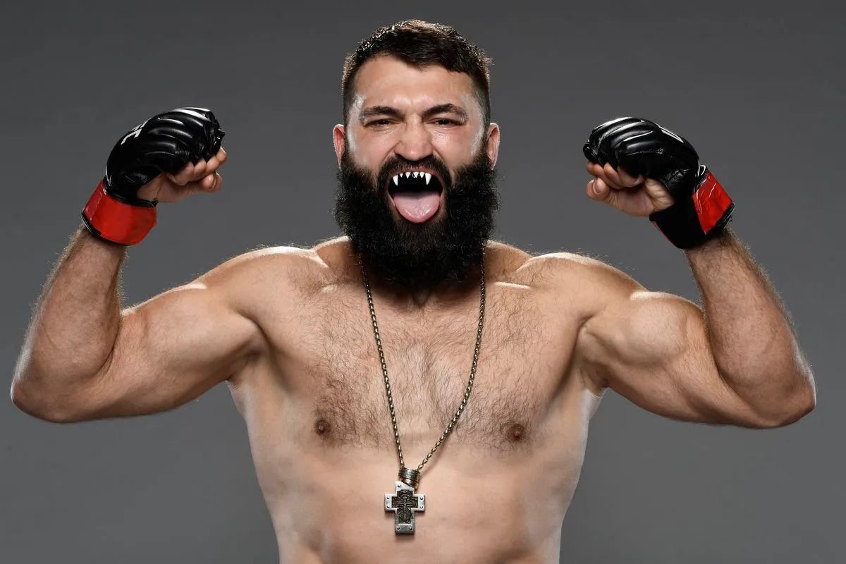 Arlovski Makes Successful Professional Boxing Debut, Knocks Out Dyke