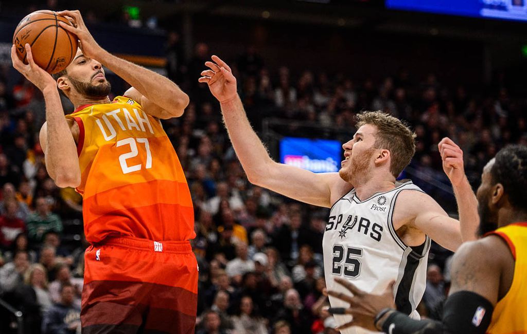 Utah Jazz vs San Antonio Spurs Prediction, Betting Tips & Odds │18 DECEMBER, 2021