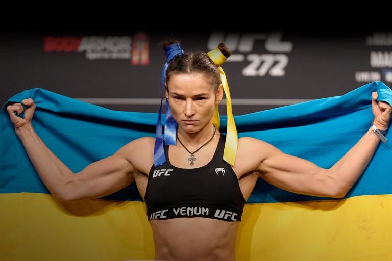 Ukrainian UFC fighter Moroz showed off her figure in underwear