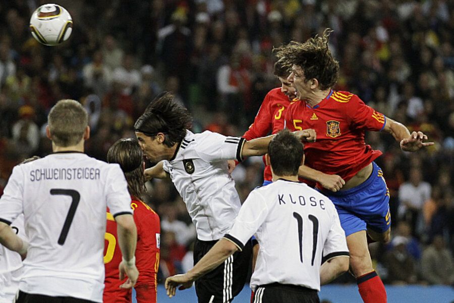 Former Man City striker Adebayor thinks that Germany has great players to resist Spain