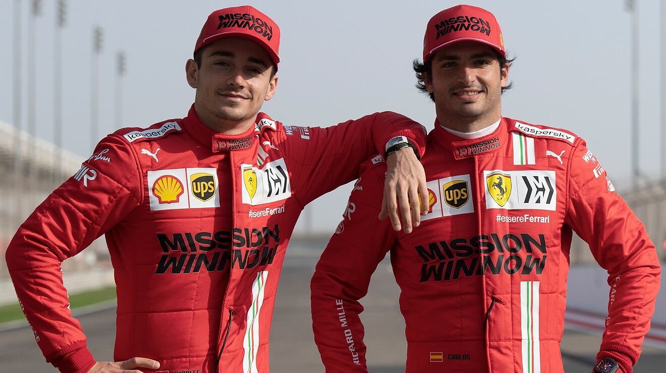 Carlos Sainz y Charles Leclerc de Ferrari hablaron sobre las primeras pruebas en el nuevo monoplaza