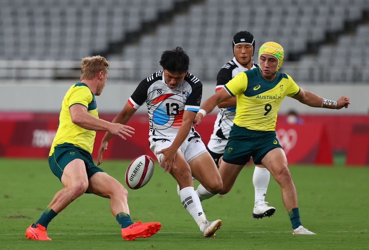 Rugby: Australia beats Japan 32-23