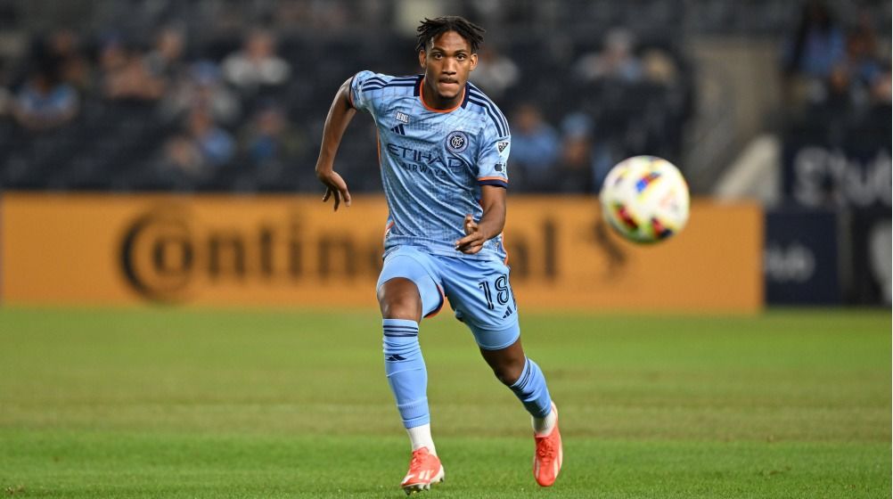 Manchester City Sign 18-Year-Old Defender from MLS