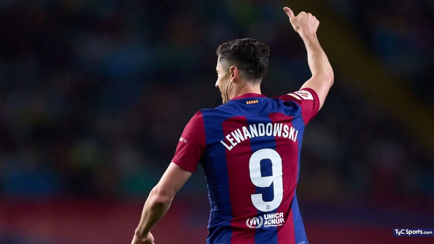 Lewandowski y el Barcelona, augurios de un verano largo
