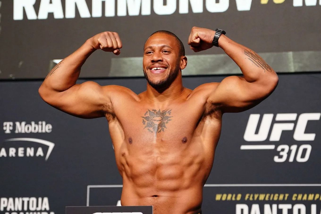 Gane Just Gave Away His Head to Jones, It Was Embarrassing: Taktarov