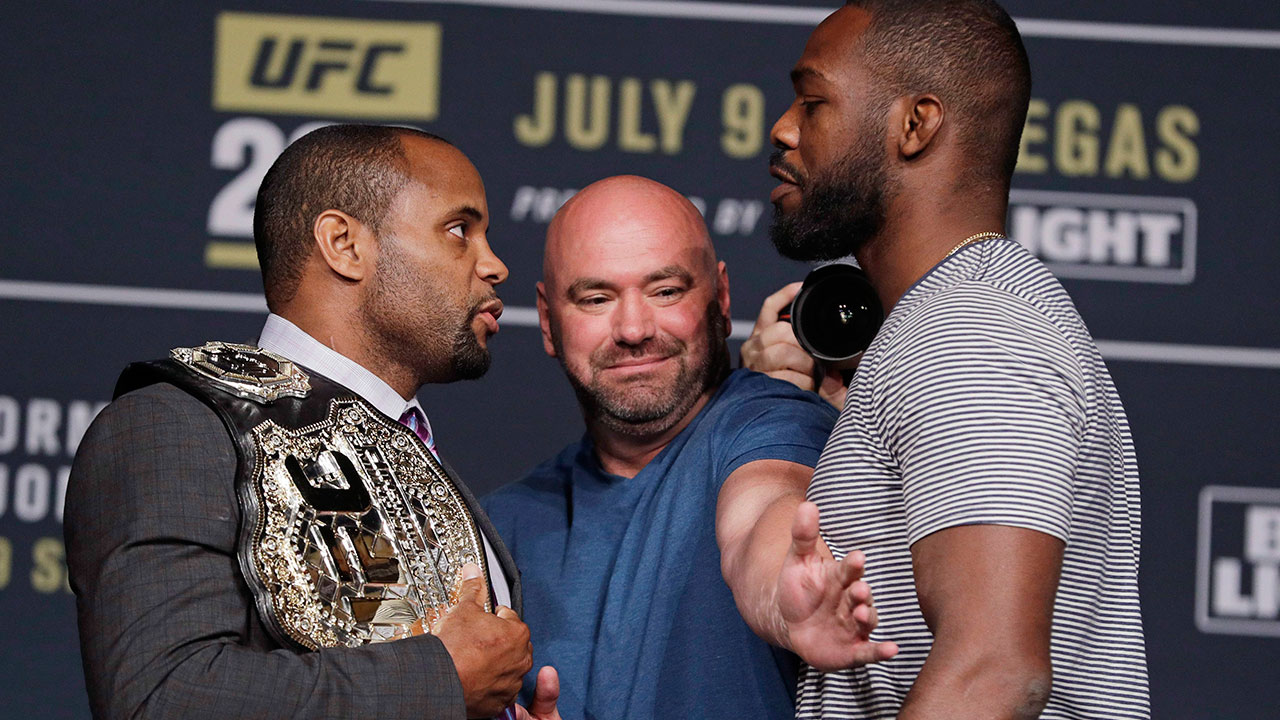 Cormier About Jones' Injury: I've Never Seen Anyone Injured Like That