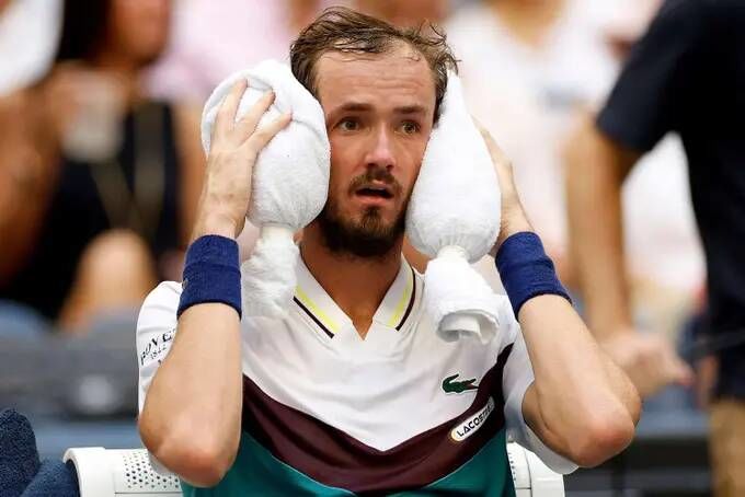 Tommy Paul vs Daniil Medvedev Prediction, Betting Tips & Odds │29 SEPTEMBER, 2023