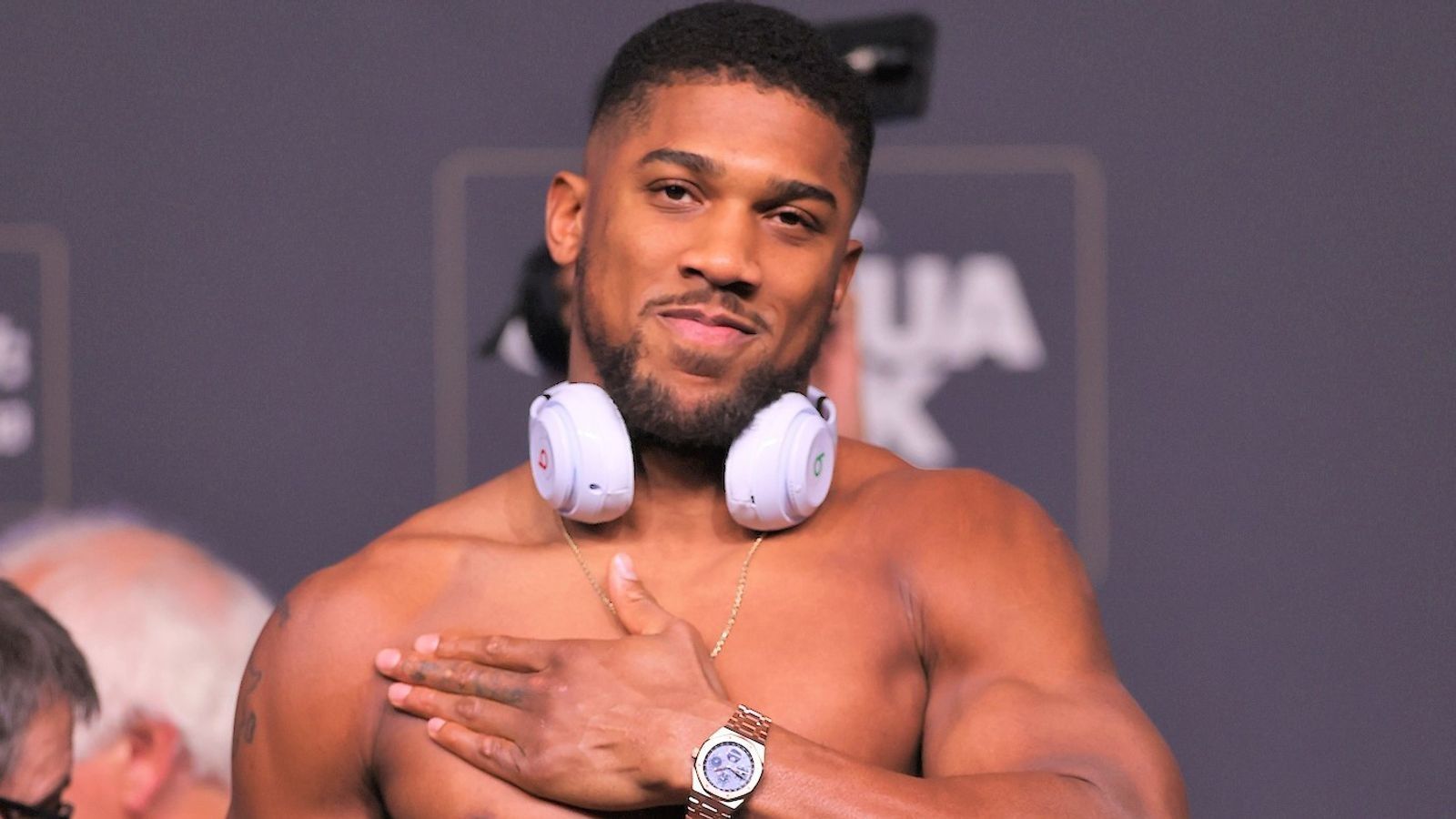 Source: Joshua Discusses Three-Fight Contract with Turki Alalshikh