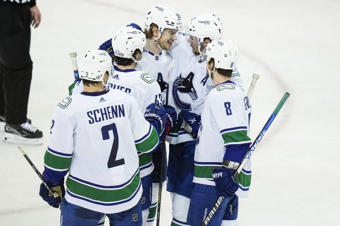 Vancouver Canucks vs Detroit Red Wings Prediction, Betting Tips & Odds │14 FEBRUARY, 2023
