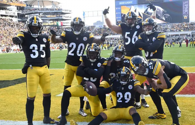 Pittsburgh Steelers vs San Francisco 49ers Pronóstico, Apuestas y Cuotas│10 de septiembre de 2023