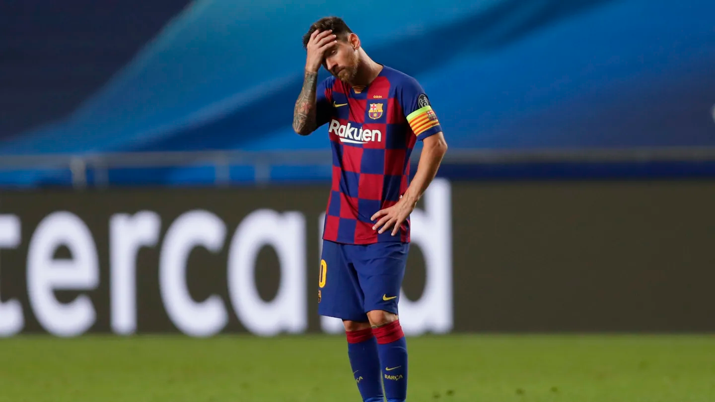 Vidal Says Fans Have No Right to Insult Messi