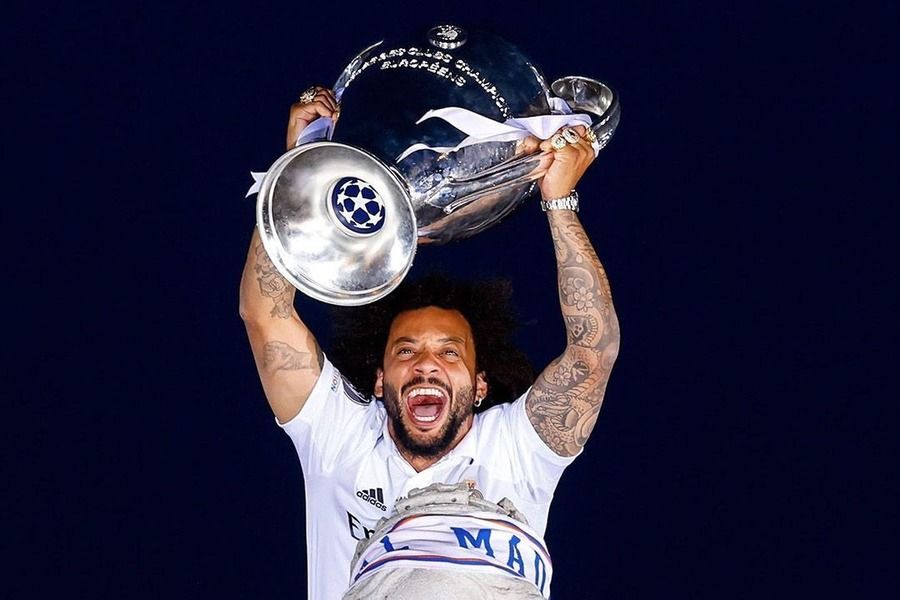 DF Marcelo has tears while saying goodbye to Real Madrid