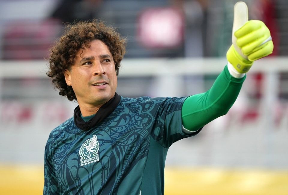 Mexican Goalkeeper Ochoa Walks Out of Talks With Burgos After Coffee Break