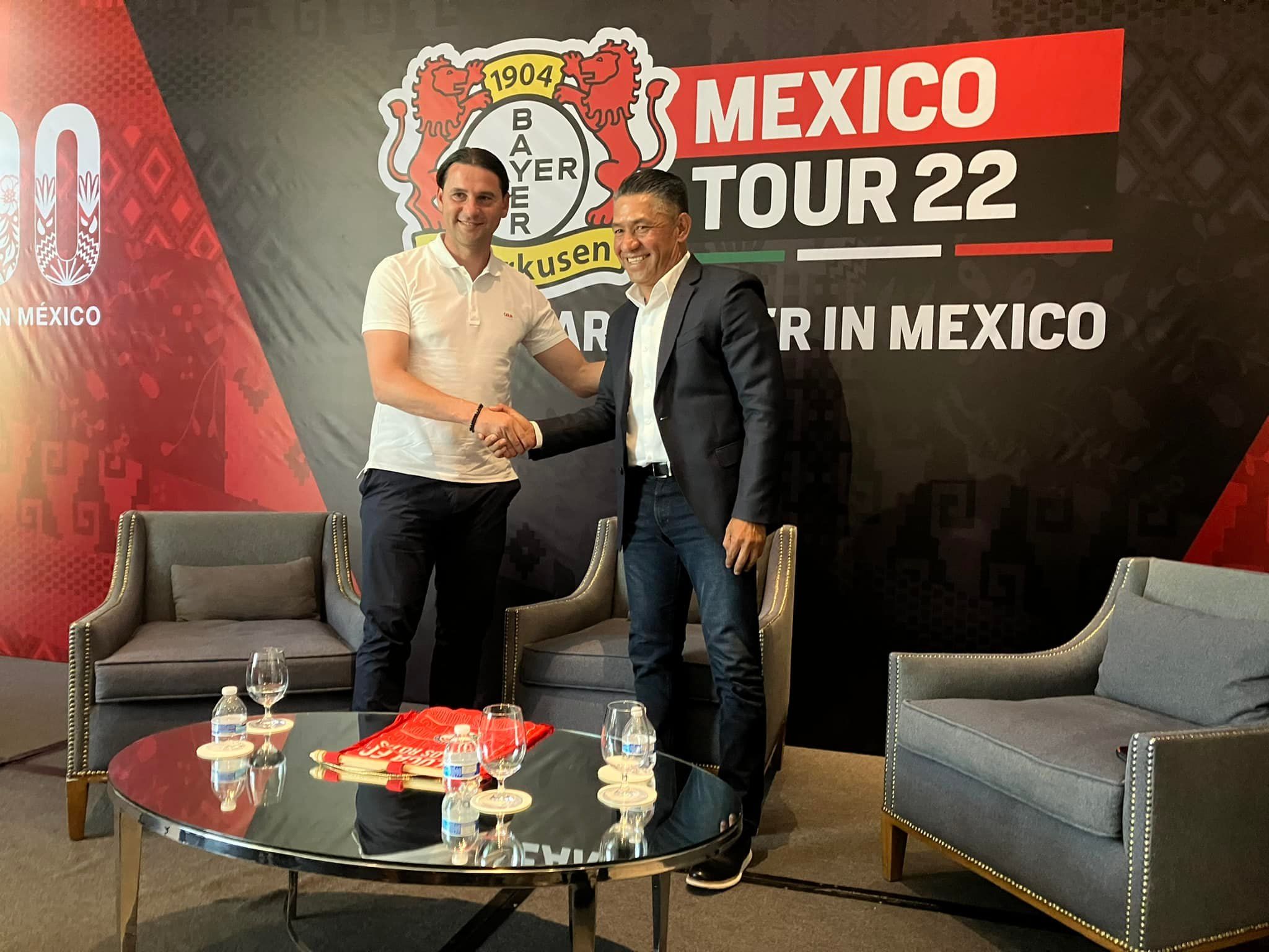 Bayer Leverkusen llegó a México para enfrentar al Toluca
