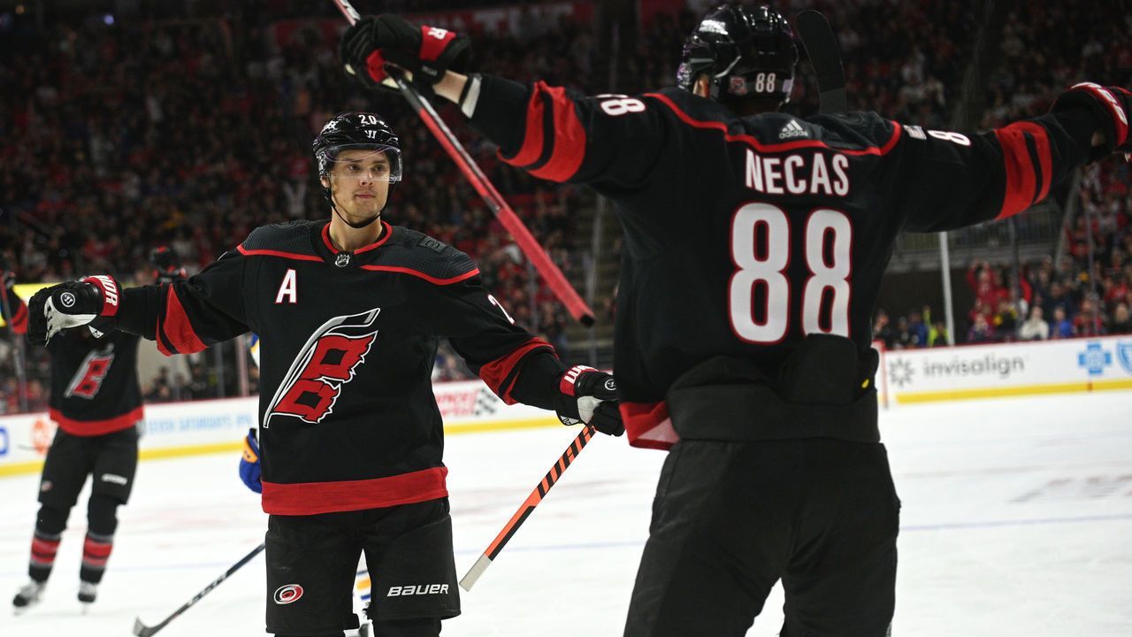 Pittsburgh Penguins vs. Carolina Hurricanes. Pronóstico, Apuestas y Cuotas | 30 de noviembre de 2022